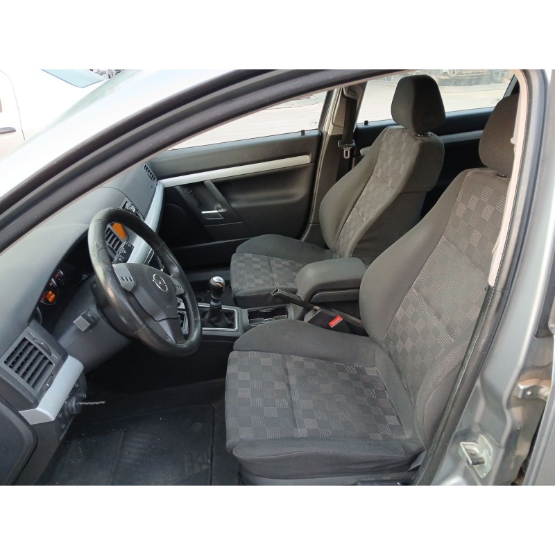 OPEL VECTRA C GTS (Z02) 2004