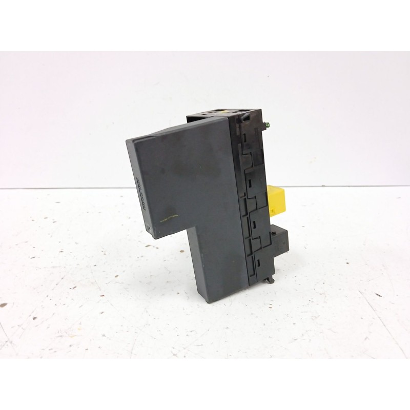 CAJA RELES / FUSIBLES 0195455632