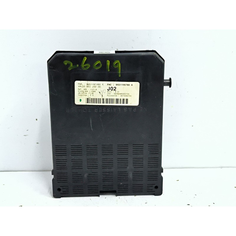 CAJA RELES / FUSIBLES