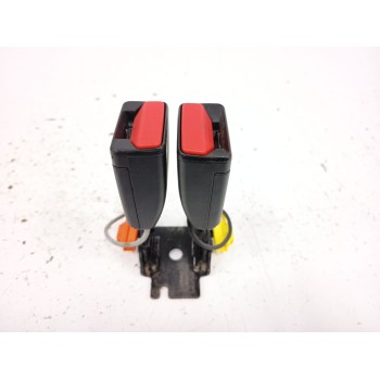 ENGANCHE CINTURON TRASERO CENTRAL 31462138 