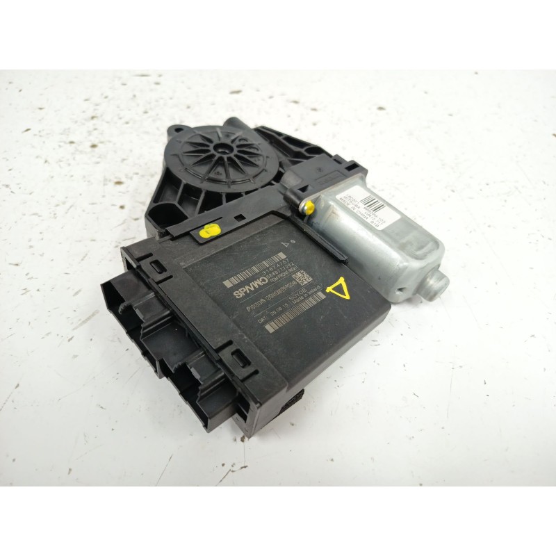 MOTOR ELEVALUNAS DELANTERO DERECHO 966269103