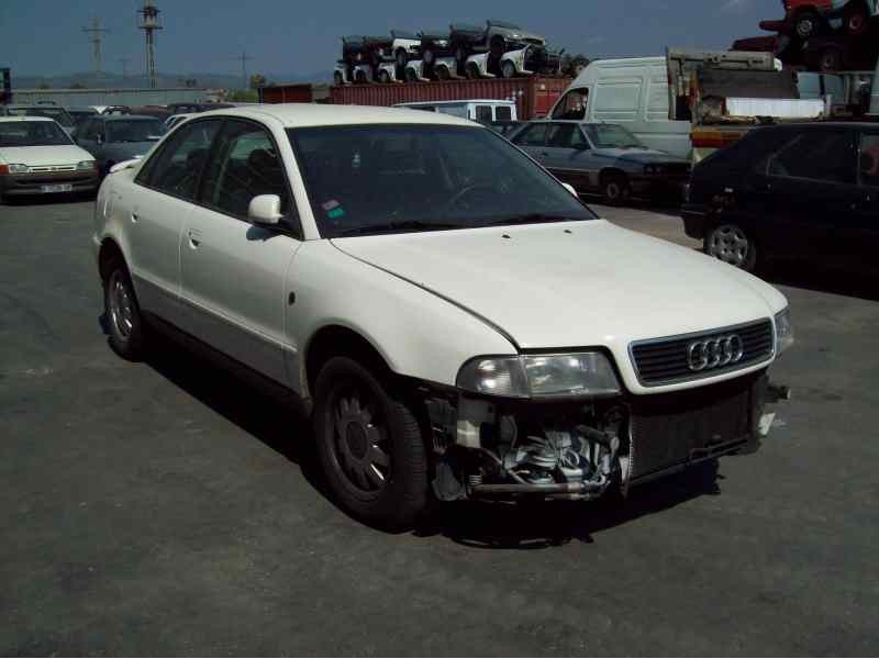AUDI A4 BERLINA (B5)