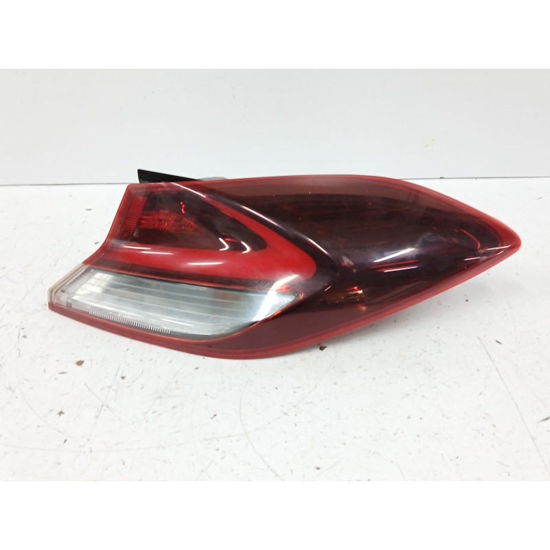 PILOTO TRASERO DERECHO 92402G4