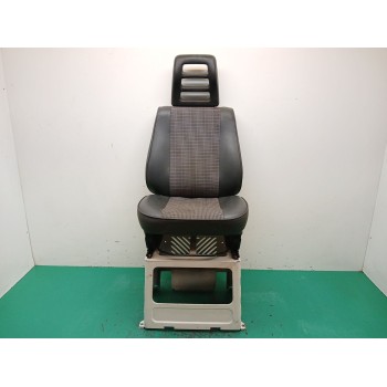 ASIENTO DELANTERO DERECHO 