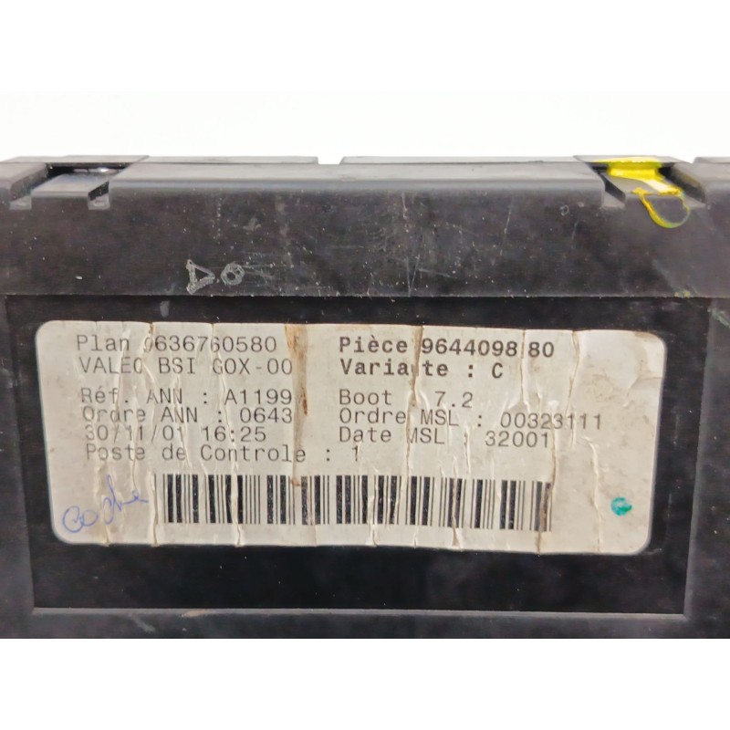 CAJA RELES / FUSIBLES