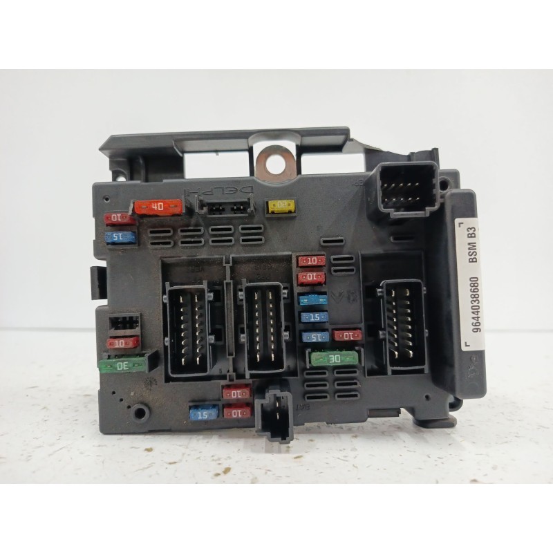 Recambio de caja reles / fusibles para citroën xsara (n1) 2.0 hdi 109 referencia OEM IAM 9644038680  