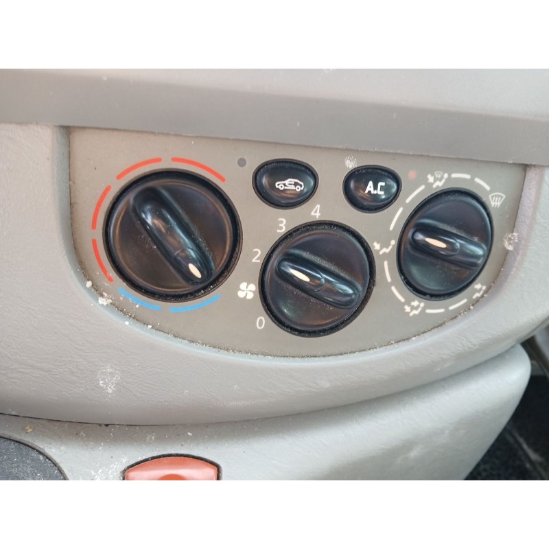 OPEL VIVARO A Furgoneta (X83) 2004