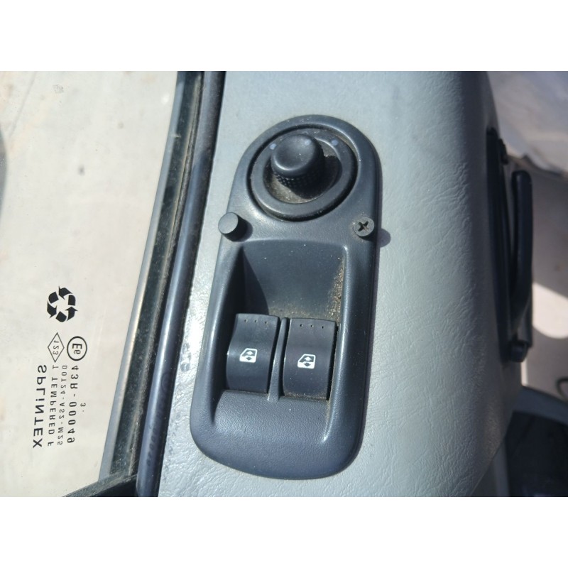 OPEL VIVARO A Furgoneta (X83) 2004