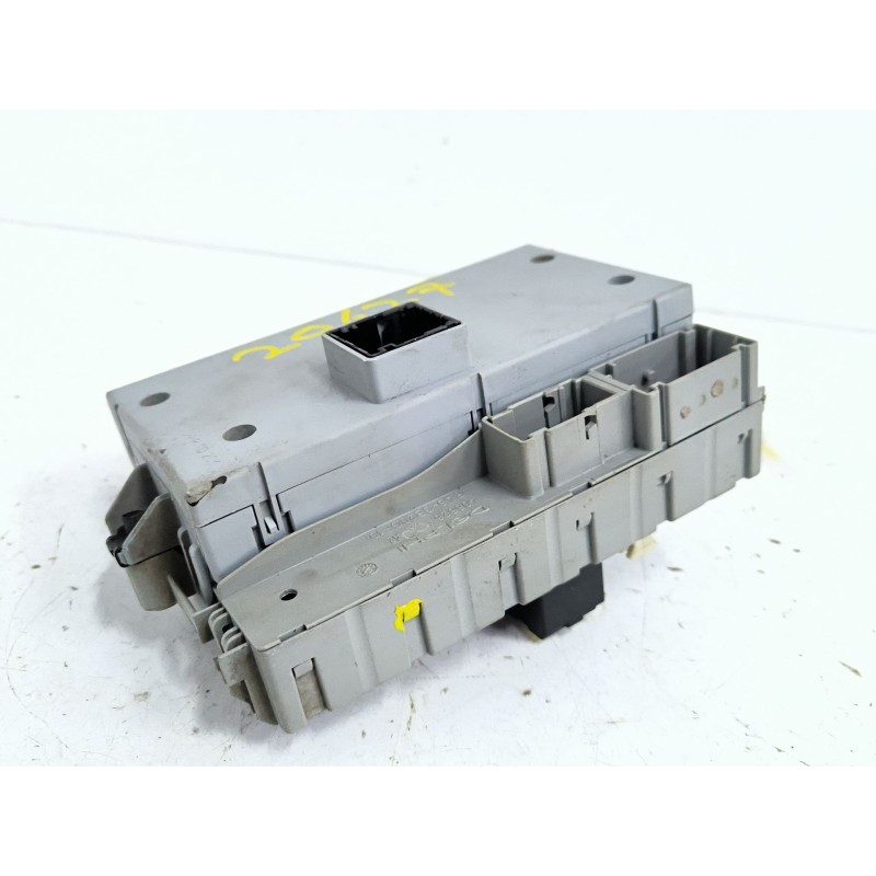 CAJA RELES / FUSIBLES
