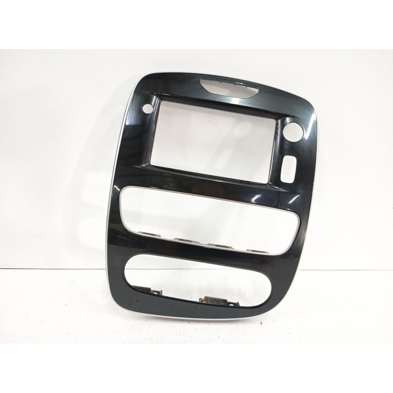 Recambio de moldura para renault clio iv (bh_) 0.9 tce 75 (bhnp) referencia OEM IAM 682606856R 682601204R 