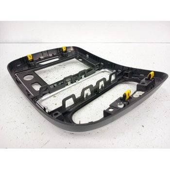 Recambio de moldura para renault clio iv (bh_) 0.9 tce 75 (bhnp) referencia OEM IAM 682606856R 682601204R 