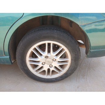 ford focus i sedán (dfw) del año 2001