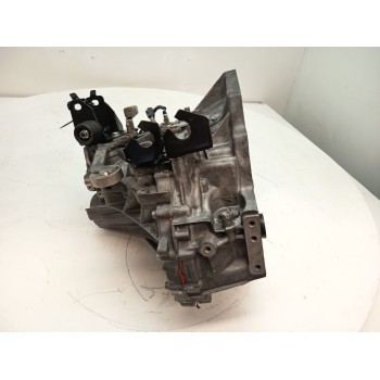 Recambio de caja cambios para toyota auris (_e18_) 1.4 d-4d (nde180_) referencia OEM IAM 3030002151  