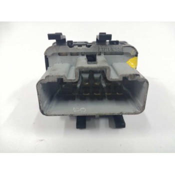 Recambio de mando elevalunas delantero izquierdo para renault scenic ii grand luxe privilege referencia OEM IAM 315042B ENCHUFE 