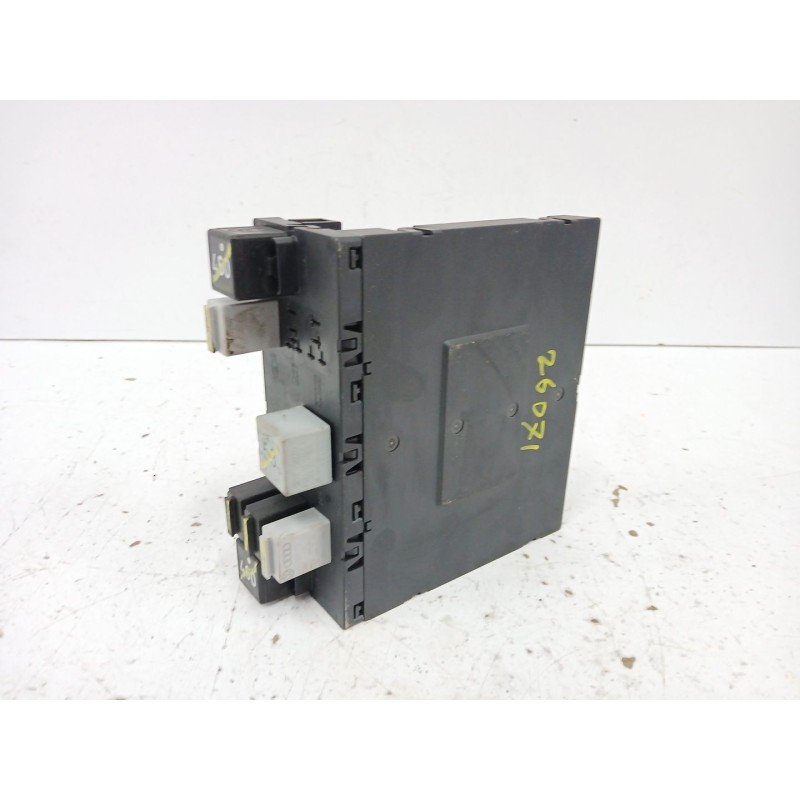 CAJA RELES / FUSIBLES