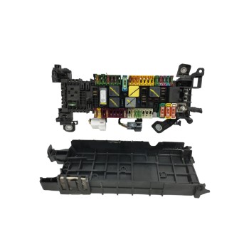 Recambio de caja reles / fusibles para mercedes-benz clase a (w176) a 180 cdi / d (176.012) referencia OEM IAM A2465400240  