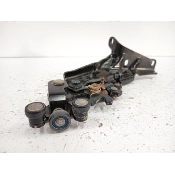 Recambio de soporte / guia puerta corredera para fiat doblo autobús (263_) 1.3 d multijet (263axc1a) referencia OEM IAM 51842450