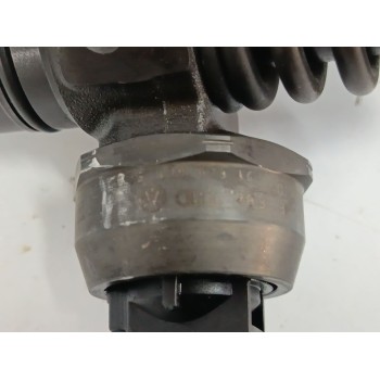 Recambio de inyector para volkswagen polo iv (9n_, 9a_) 1.4 tdi referencia OEM IAM 038130073A 0414720215 