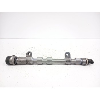 Recambio de rampa inyectora para toyota auris (_e15_) 1.4 d-4d (nde150_) referencia OEM IAM 2381033030 0445214177 2328033020