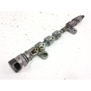 Recambio de rampa inyectora para toyota auris (_e15_) 1.4 d-4d (nde150_) referencia OEM IAM 2381033030 0445214177 2328033020