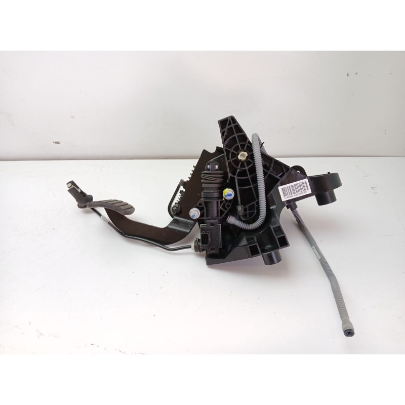 PEDAL EMBRAGUE