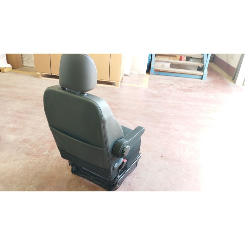 ASIENTO DELANTERO IZQUIERDO