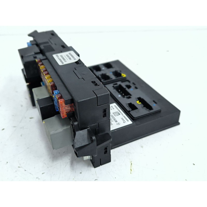 CAJA RELES / FUSIBLES