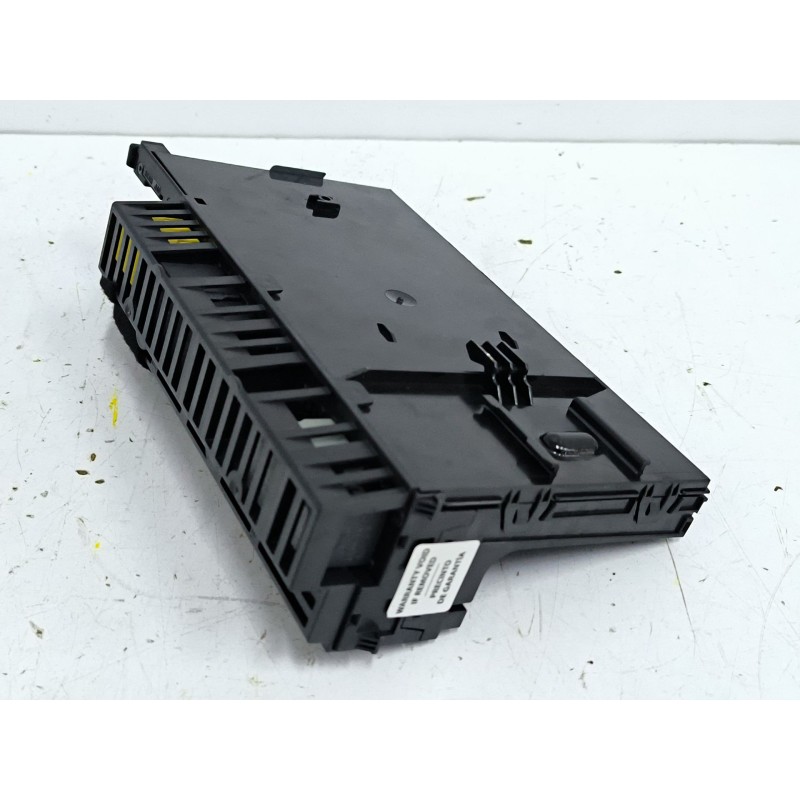 CAJA RELES / FUSIBLES 5DK00804745