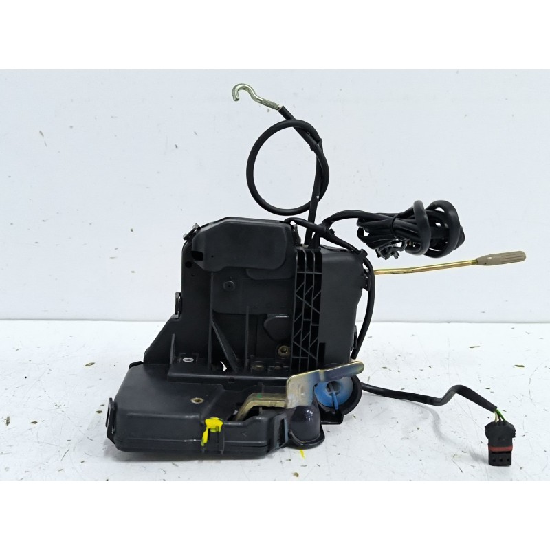 CERRADURA PUERTA DELANTERA IZQUIERDA