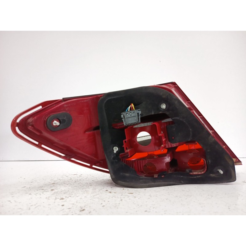 PILOTO TRASERO DERECHO 601000R