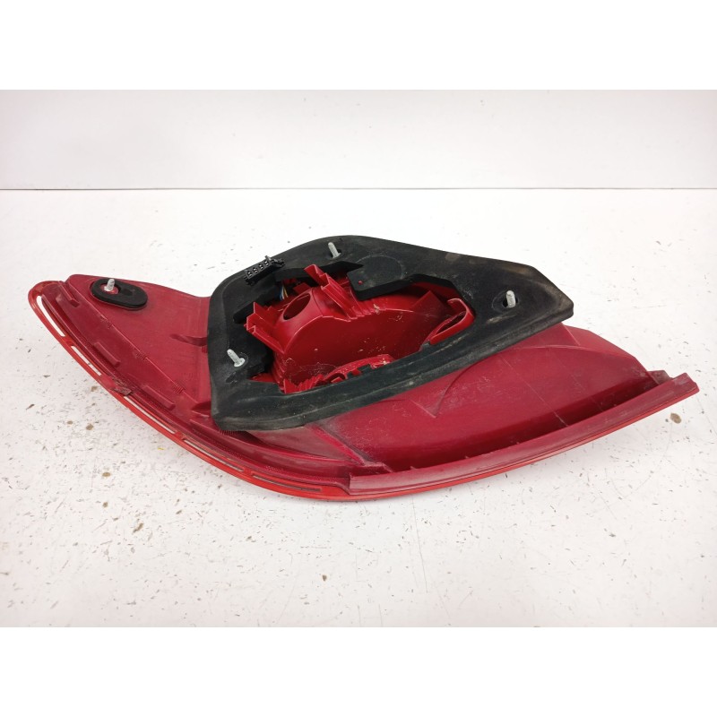 PILOTO TRASERO DERECHO 601000R