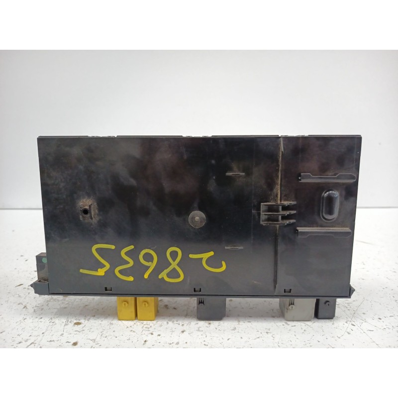 CAJA RELES / FUSIBLES 5DK008486