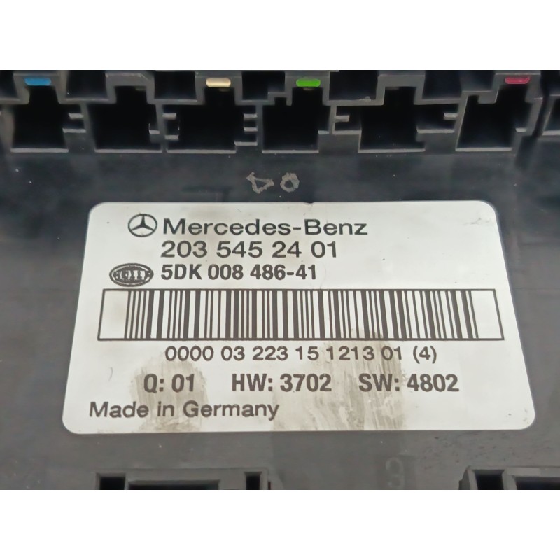 CAJA RELES / FUSIBLES 5DK008486