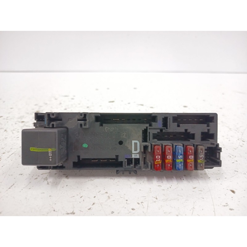 CAJA RELES / FUSIBLES