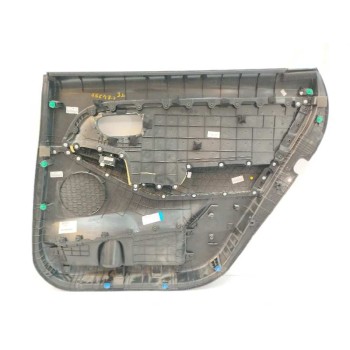 Recambio de guarnecido puerta trasera izquierda para kia carens iv 1.7 crdi referencia OEM IAM 83310A4000 NEGRO 