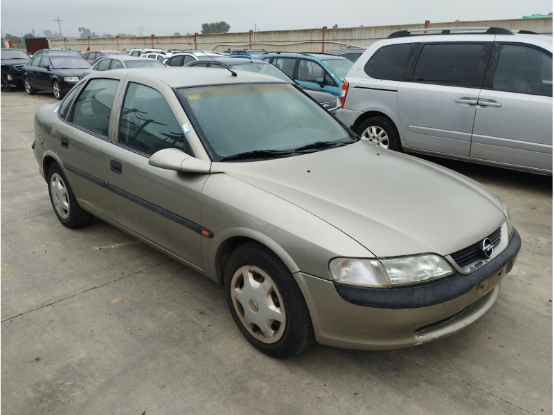OPEL VECTRA B BERLINA