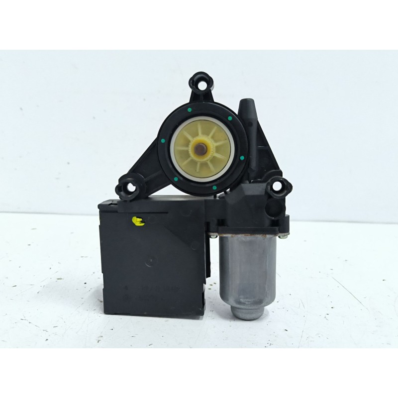 MOTOR ELEVALUNAS DELANTERO DERECHO