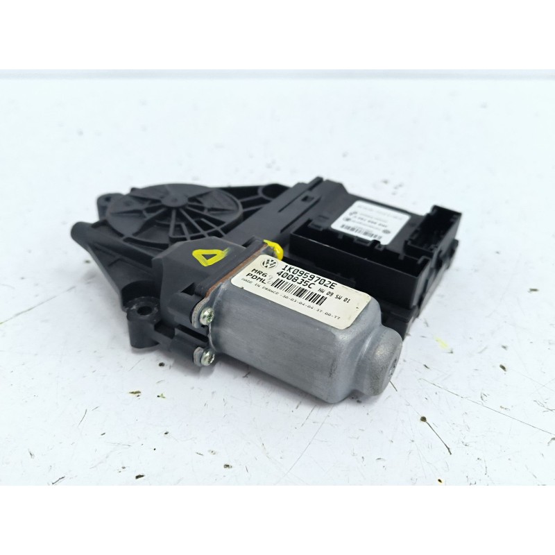 MOTOR ELEVALUNAS DELANTERO DERECHO