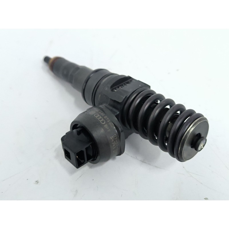 Recambio de inyector para volkswagen polo iv (9n_, 9a_) 1.4 tdi referencia OEM IAM 038130073BN 54743 