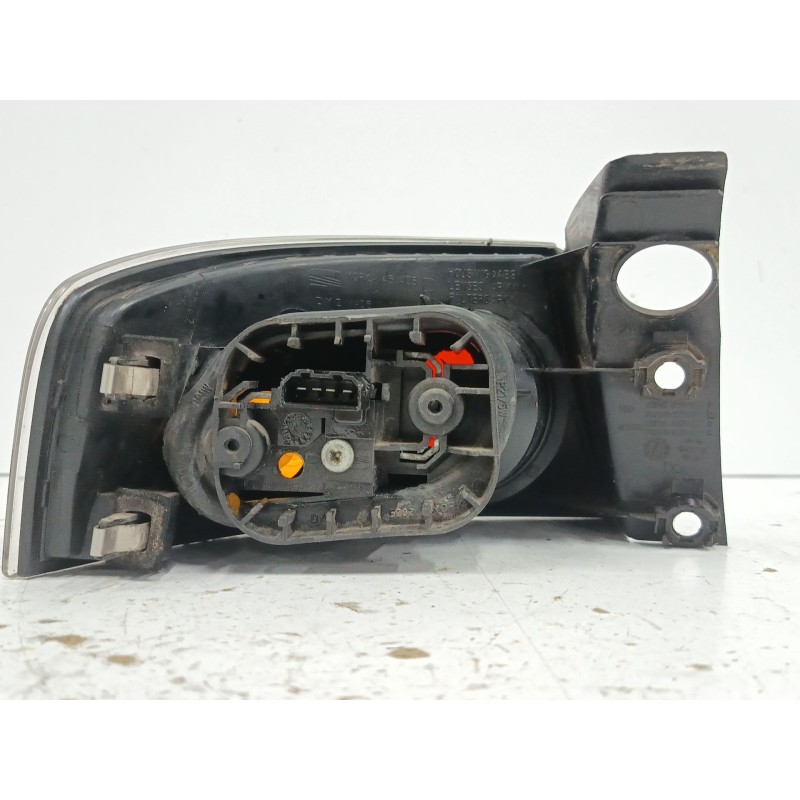 PILOTO TRASERO DERECHO 6L6945112D