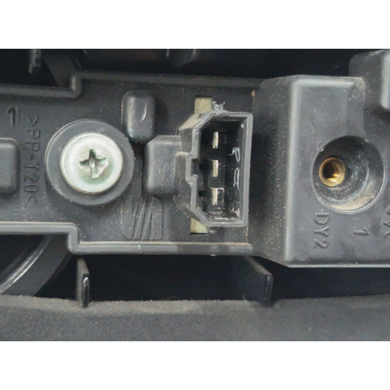 PILOTO TRASERO DERECHO INTERIOR 6L6945108