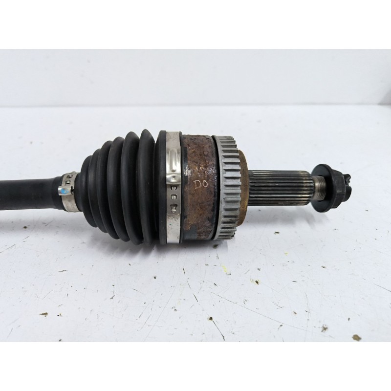 TRANSMISION DELANTERA IZQUIERDA Y930L