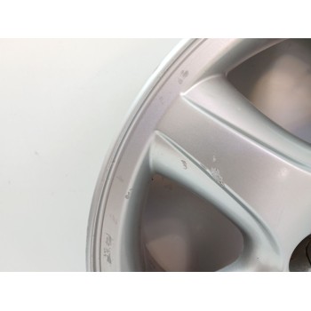 Recambio de llanta para hyundai tucson (jm) 2.7 a las 4 ruedas referencia OEM IAM 529102E200  5H 5X115