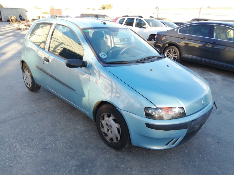 FIAT PUNTO BERLINA (188)