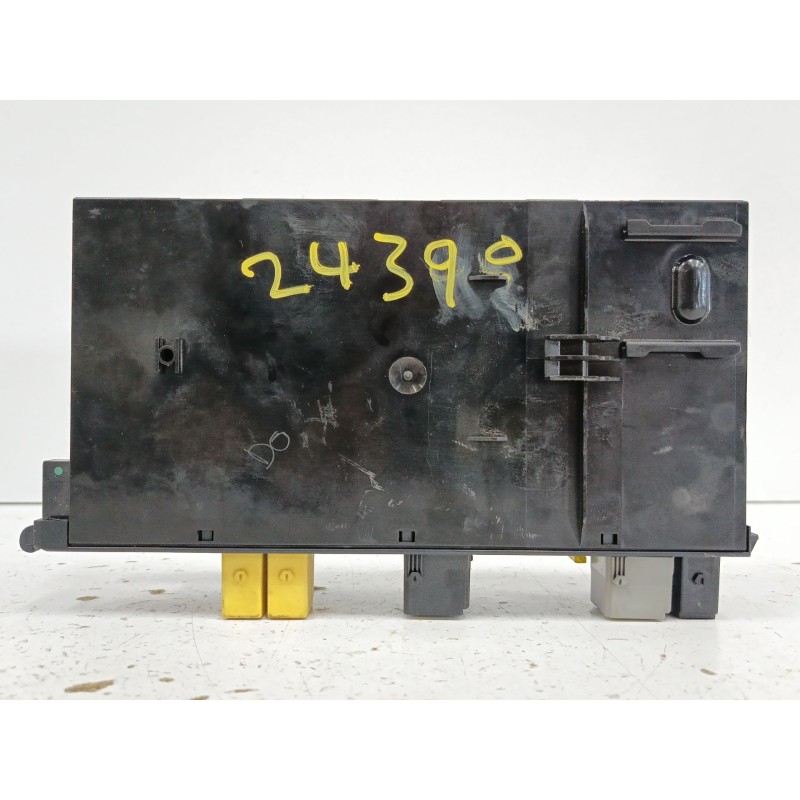 CAJA RELES / FUSIBLES 5DK00797410