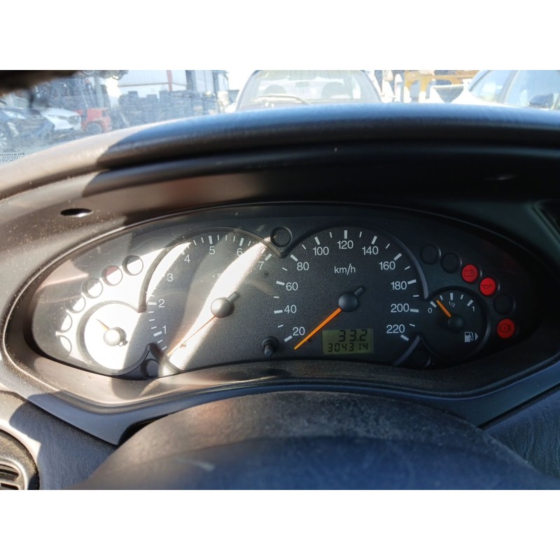FORD FOCUS I Sedán (DFW) 1999
