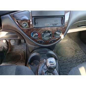 ford focus i sedán (dfw) del año 1999