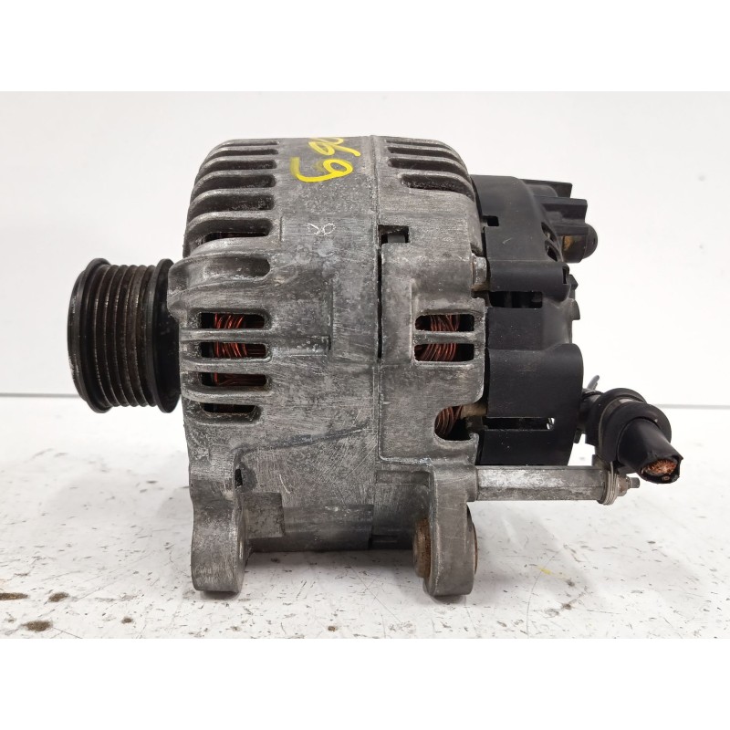 Recambio de alternador para seat leon sc (5f5) 1.6 tdi referencia OEM IAM 021903026L TG17C019 2542783C