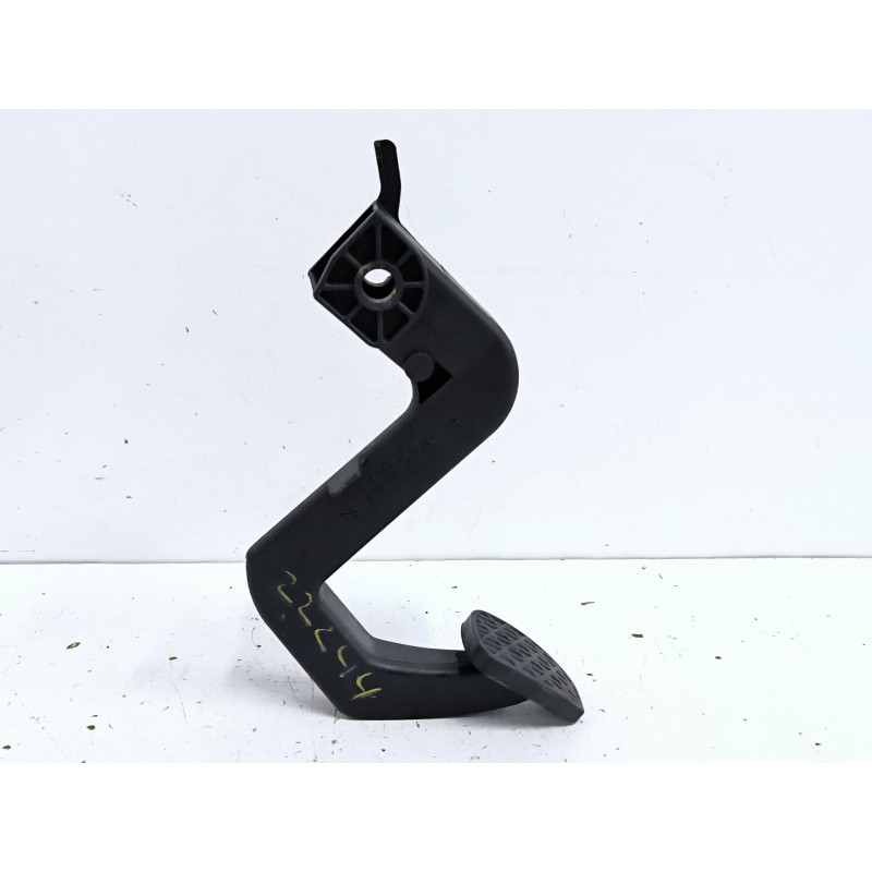 PEDAL EMBRAGUE