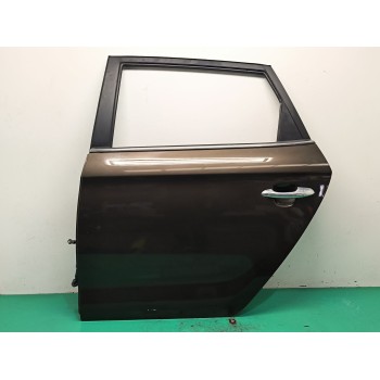 Recambio de puerta trasera derecha para kia carens iv 1.7 crdi referencia OEM IAM 77004A4000  